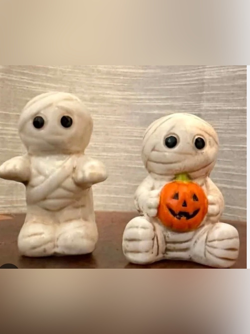 White Mummy salt and pepper shakers with Orange Pumpkin Accessory